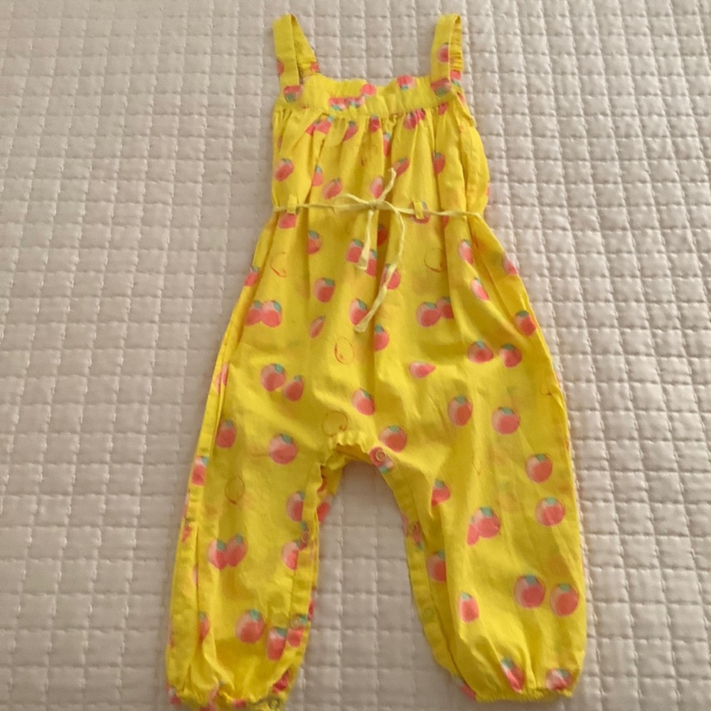 Egg Collection,size 18 months Sunny yellow romper with snaps